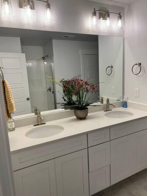 Brand New 3-Beds Stylish Entire House At Lehi Villa Exterior foto